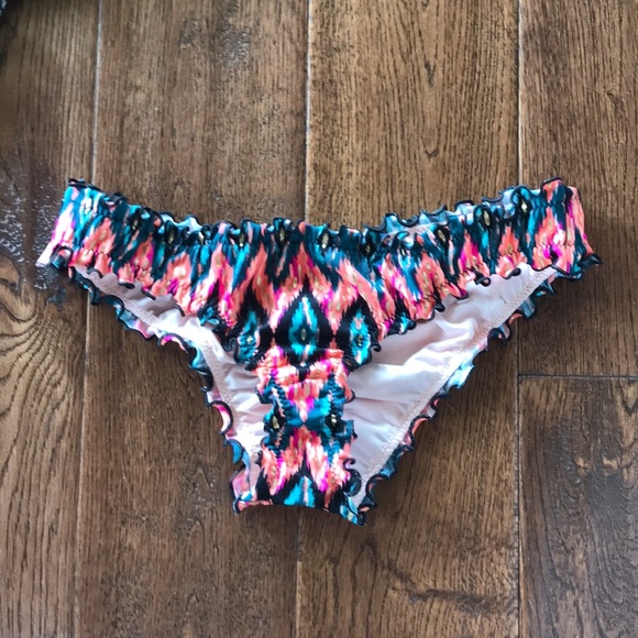 -SOLD-   Bikini bundle - Picture 4 of 8